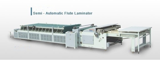 Machine de stratification de cannelure semi automatique économique collant la machine de papier