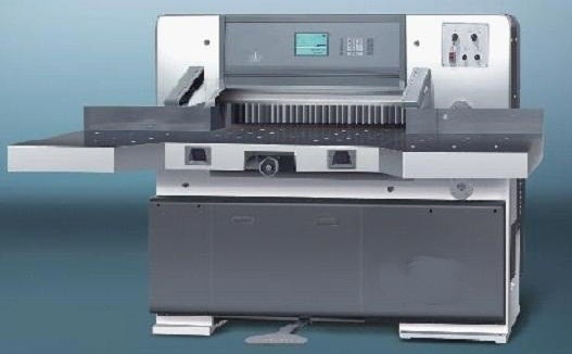 Équipement de papier automatisé de presse de courrier de découpeuse automatique