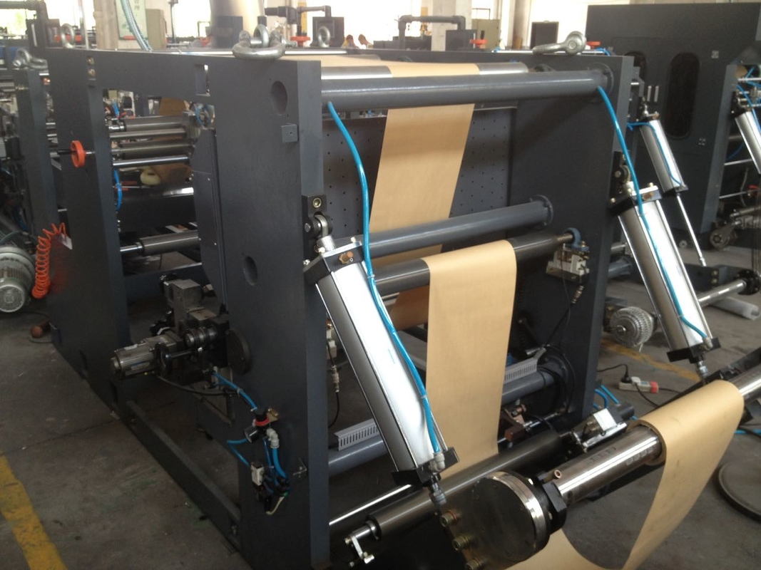 Compact 1-50 ml Sac machine d'emballage donné 3,5 kW Consommation d'énergie Solution d'emballage automatique