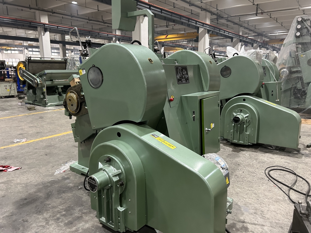 750 mm Max. Machine de découpe à la matrice de largeur utilisable pour les produits en papier
