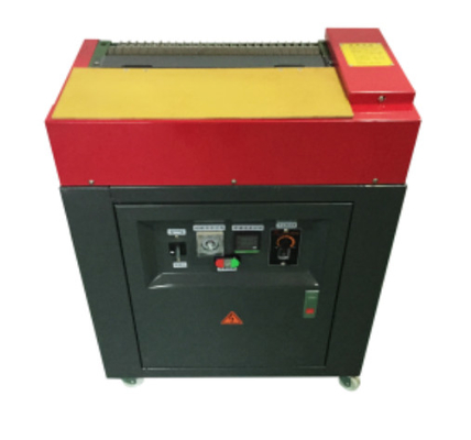 Machine à coller à fonder à chaud pour la fabrication de chaussures pour le collage de papier peint en lamination de revêtement de papier peint à fonder à chaud